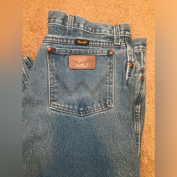Wrangler Men's Blue Jeans Size 40x30 - Picture 2 of 7